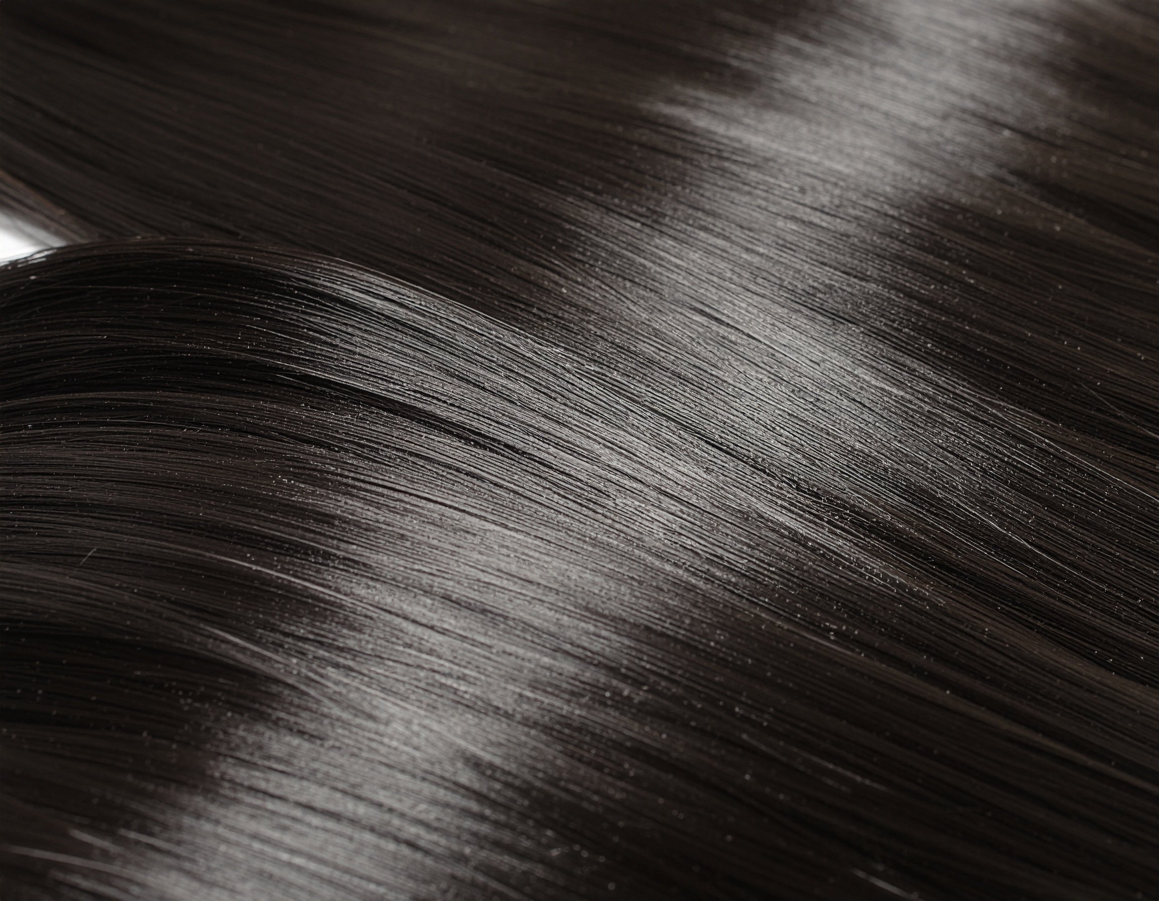 Indian 🇮🇳 vs. Chinese🇨🇳 Hair Extensions: Understanding the Difference